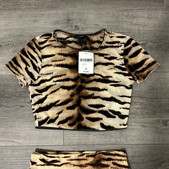 Matching set - Picture 2 of 6